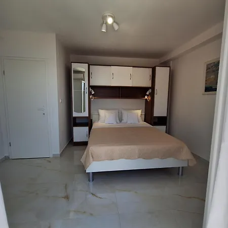 Graciela Perfect Location Apartament Gradac (Split-Dalmatia)