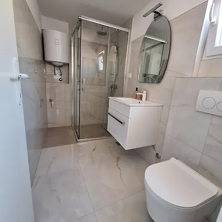 Graciela Perfect Location Gradac (Split-Dalmatia)