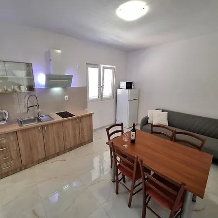 Graciela Perfect Location *