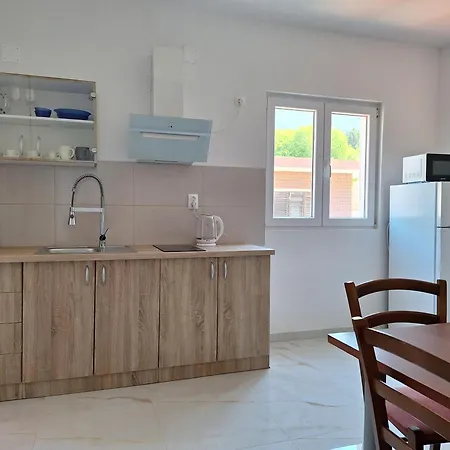 Graciela Perfect Location Apartament Gradac (Split-Dalmatia)
